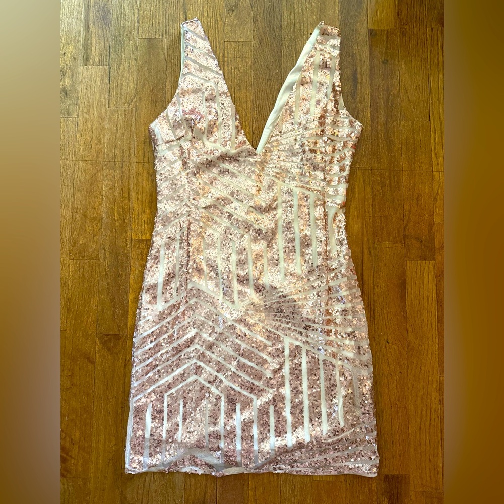 Elegant Gold Sequin V-Neck Dress